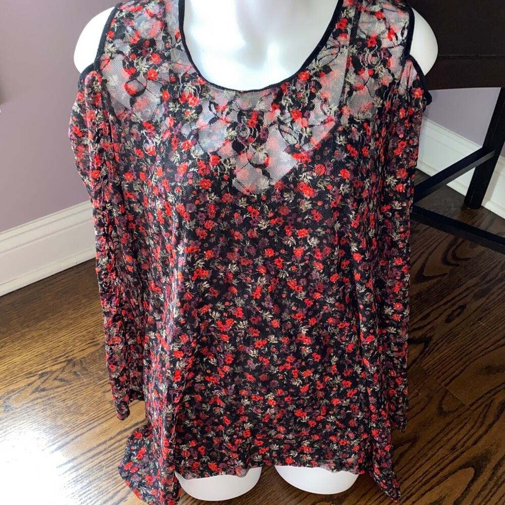 Libby Edelman All Over Floral w Cold Shoulder Sheer Top, Small, NWT